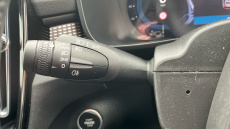 Volvo XC40 2.0 B4P Ultimate Dark 5dr Auto Petrol Estate